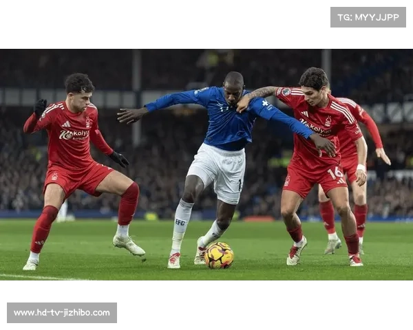 半自动越位判定技术亮相英超第32轮 实现精准判罚首次实战应用